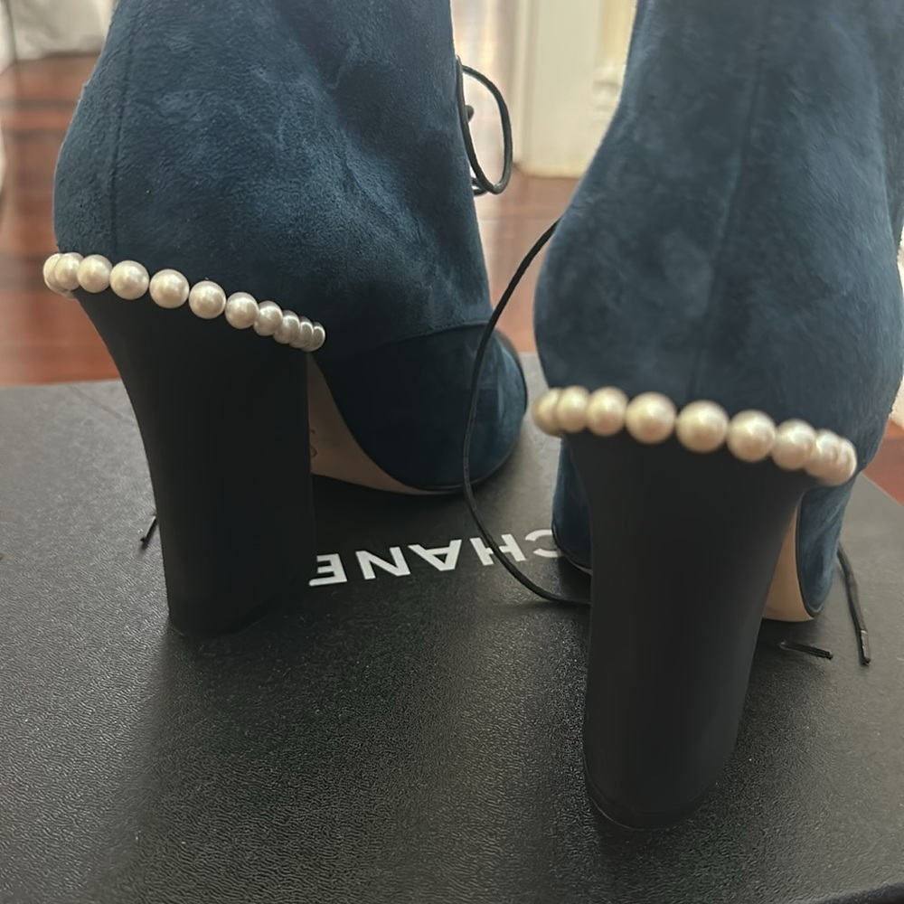 Chanel shoes women lace up navy pearls 38 suede leather heel blue black - Picture 3 of 10